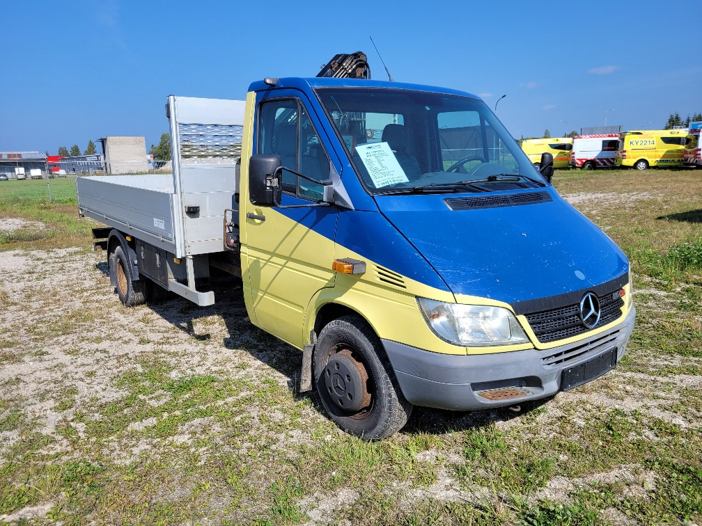 MERCEDES – BENZ SPRINTER 616CDI HIAB 027-2 Crane 10.2004 - Open body delivery van: picture 1 MERCEDES – BENZ SPRINTER 616CDI HIAB 027-2 Crane 10.2004 - Open body delivery van: picture 1