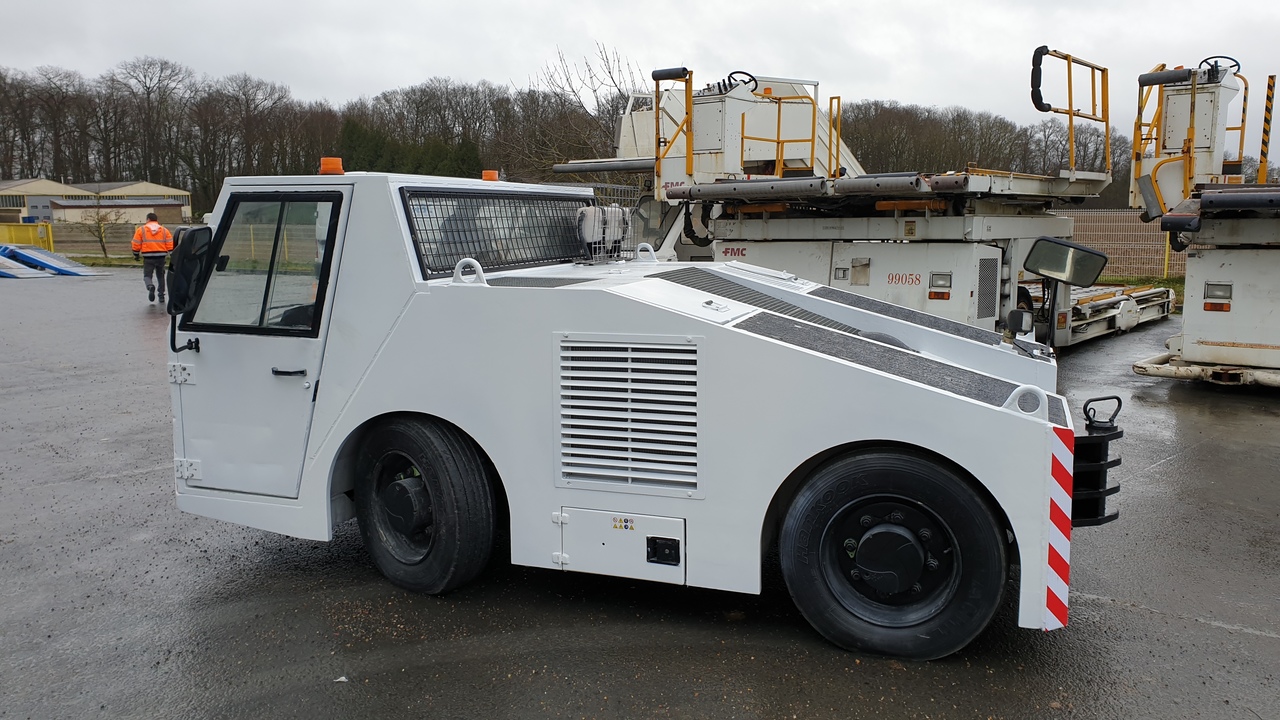 SOVAM K100 - Pushback tractor: picture 4 SOVAM K100 - Pushback tractor: picture 4