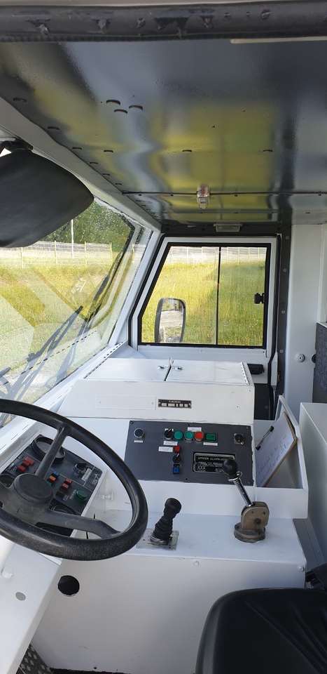 SOVAM K250 - Pushback tractor: picture 4 SOVAM K250 - Pushback tractor: picture 4