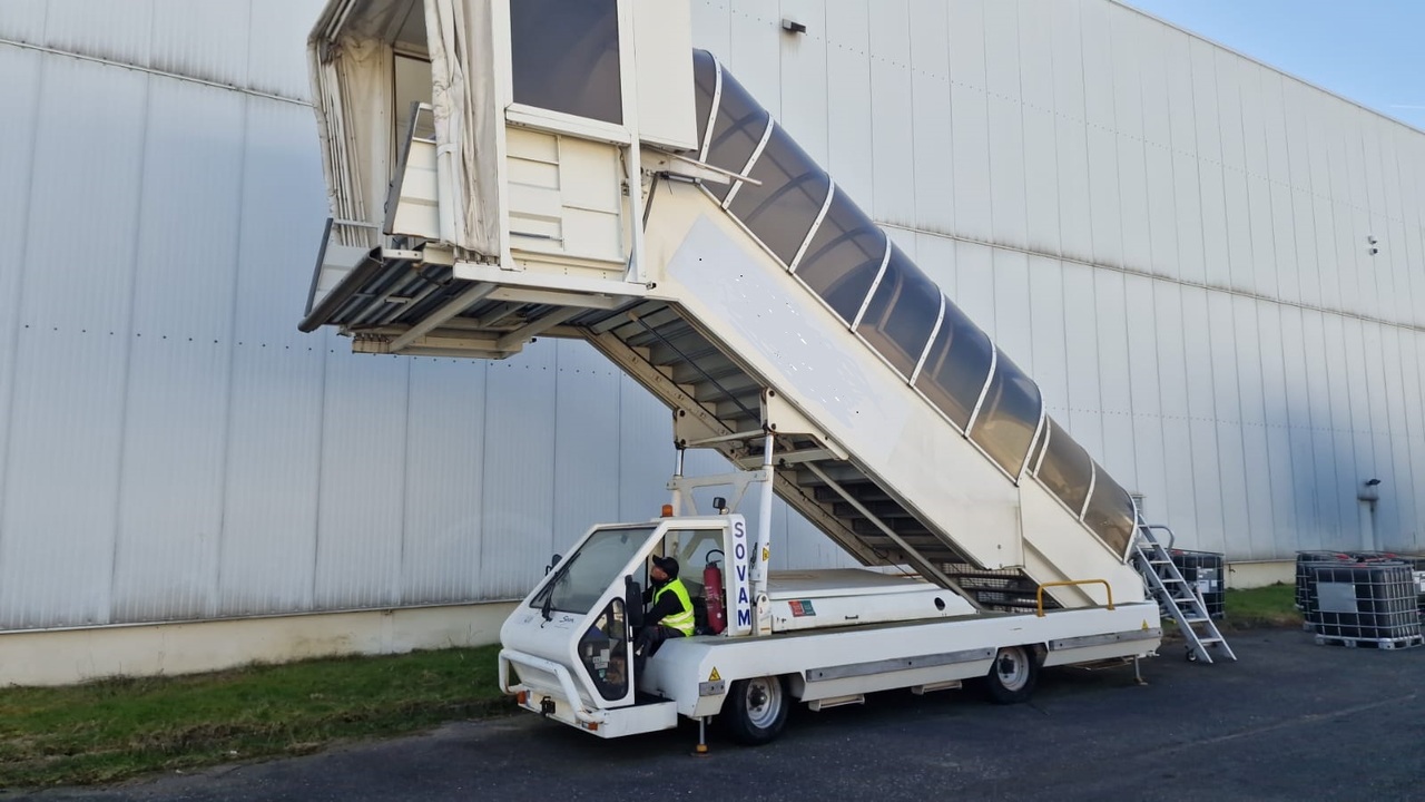 SOVAM Passenger Stairs 1.9 SPS - Passenger stairs: picture 1 SOVAM Passenger Stairs 1.9 SPS - Passenger stairs: picture 1