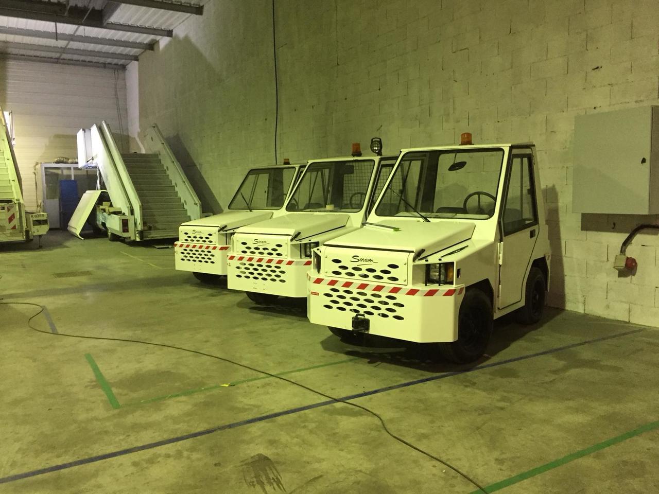 SOVAM TRACTOR/DIESEL K22 - Baggage tractor: picture 2 SOVAM TRACTOR/DIESEL K22 - Baggage tractor: picture 2