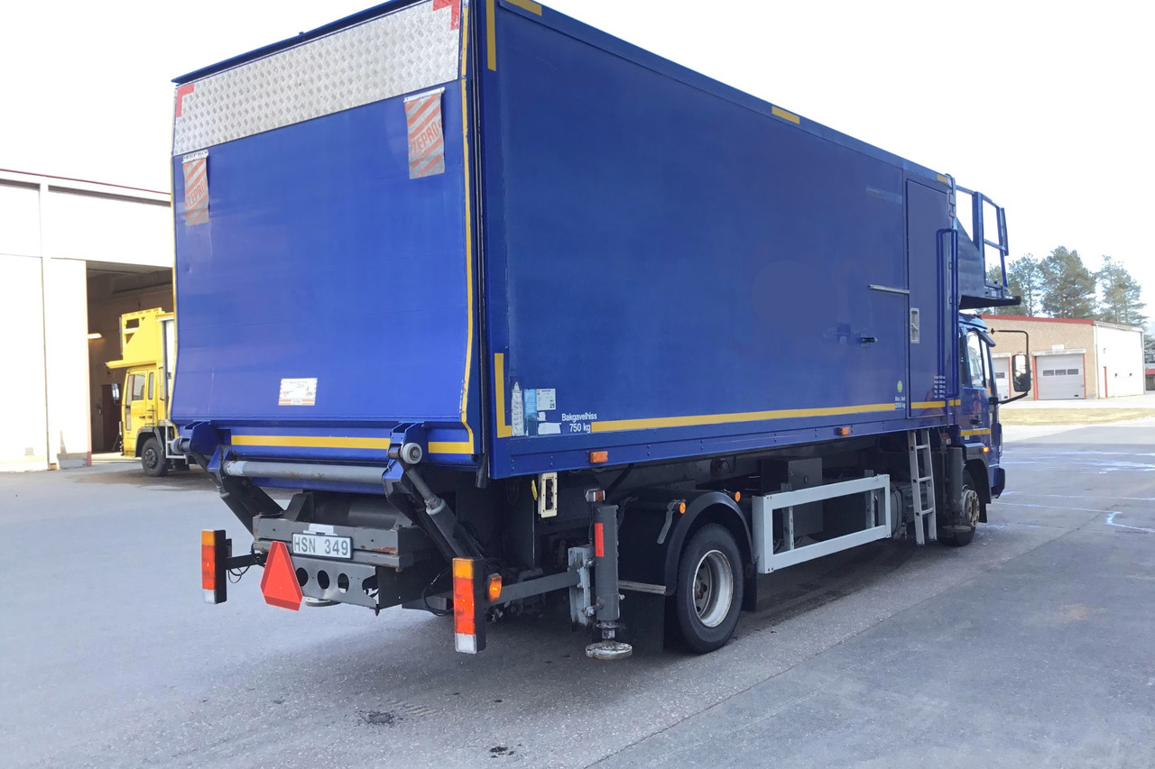 Trepel Catering - Airport catering truck: picture 2 Trepel Catering - Airport catering truck: picture 2