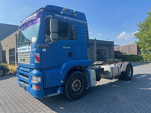 MAN TGA 18.480 MAN TGA 18.480 - Cab chassis truck: picture 1 MAN TGA 18.480 MAN TGA 18.480 - Cab chassis truck: picture 1