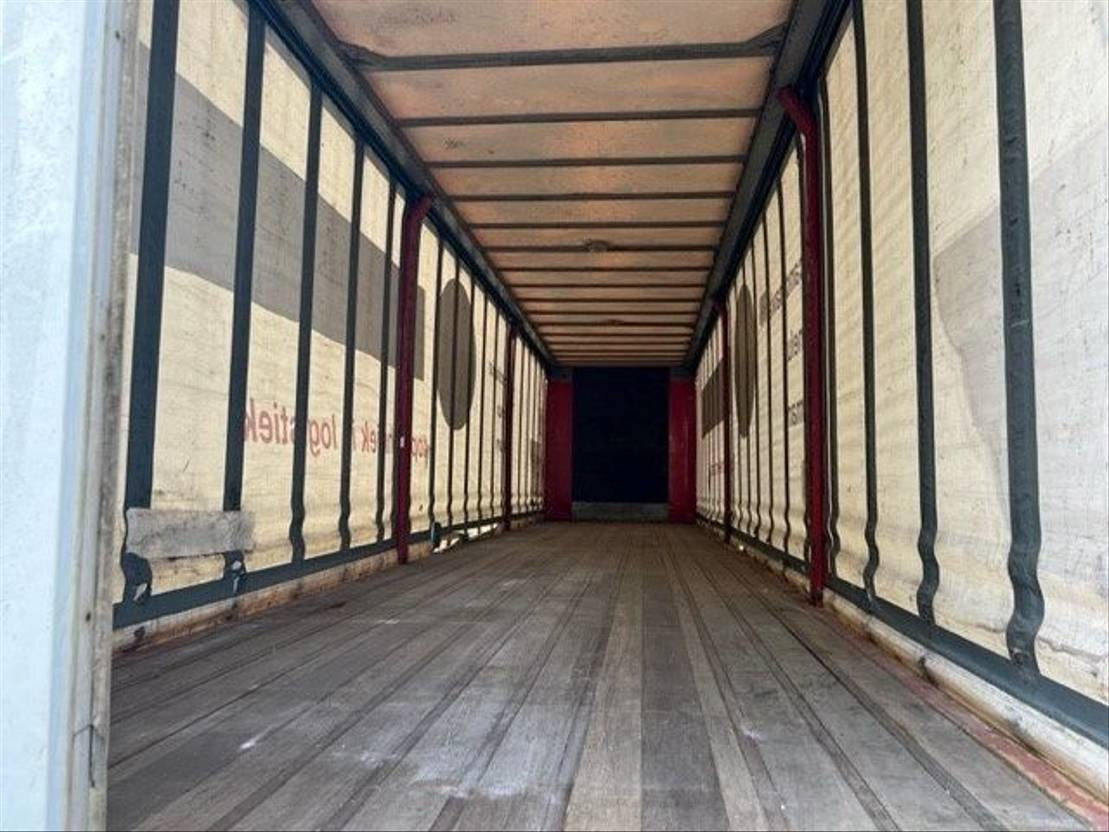Pacton THD 339 - Curtainsider semi-trailer: picture 5 Pacton THD 339 - Curtainsider semi-trailer: picture 5
