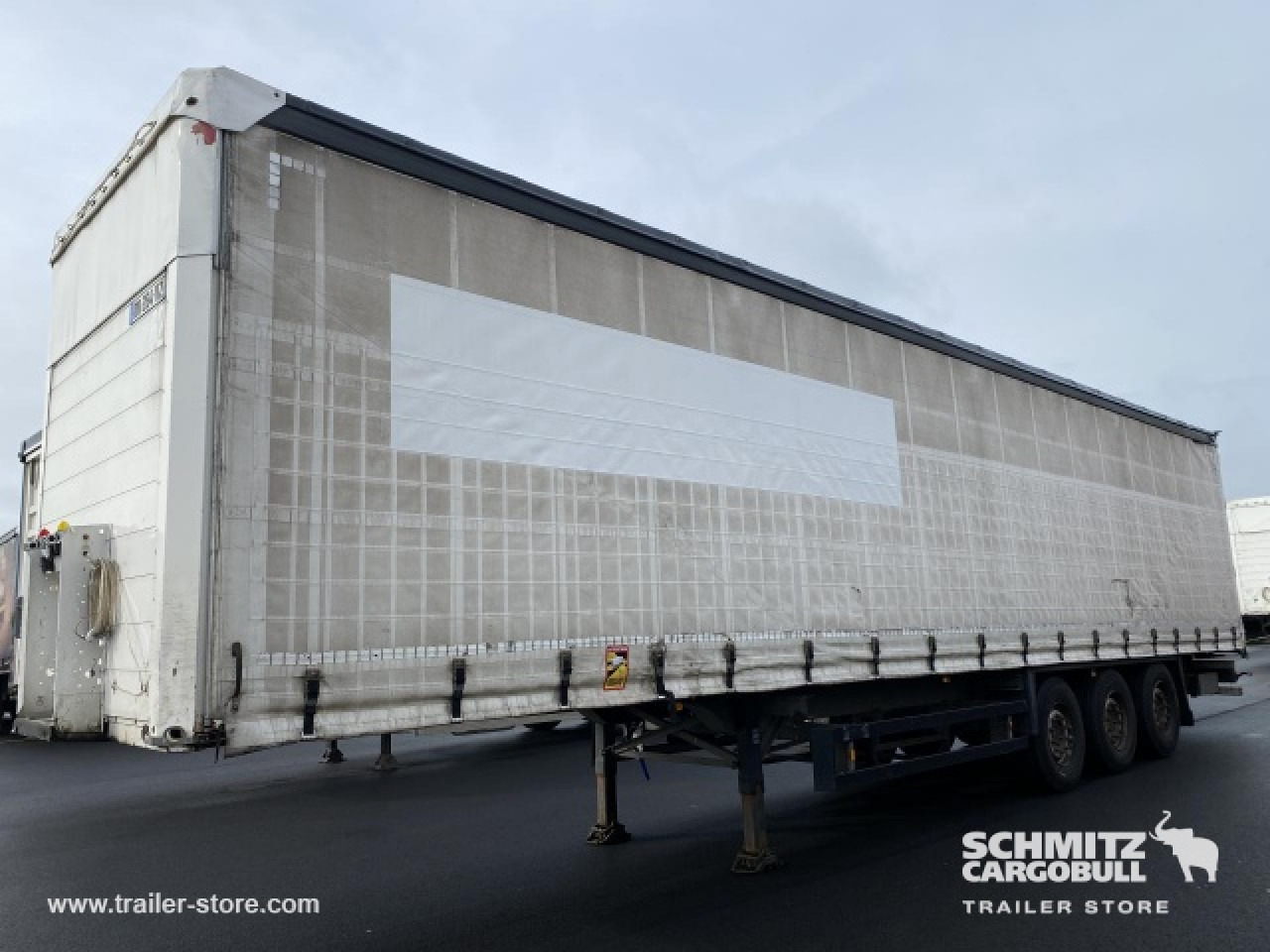 SCHMITZ Curtainsider Standard - Curtainsider semi-trailer: picture 4 SCHMITZ Curtainsider Standard - Curtainsider semi-trailer: picture 4