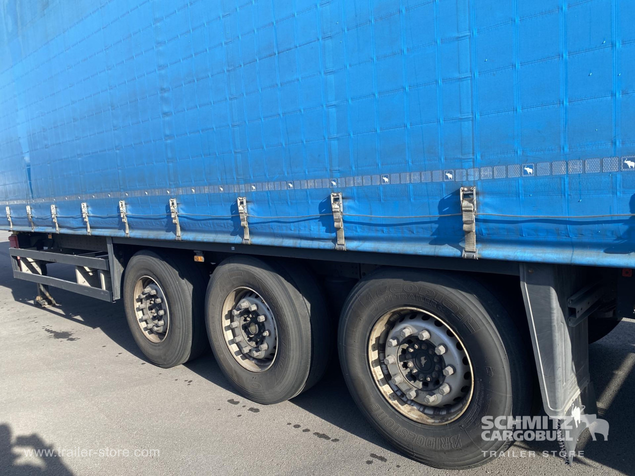 SCHMITZ Curtainsider Standard - Curtainsider semi-trailer: picture 3 SCHMITZ Curtainsider Standard - Curtainsider semi-trailer: picture 3
