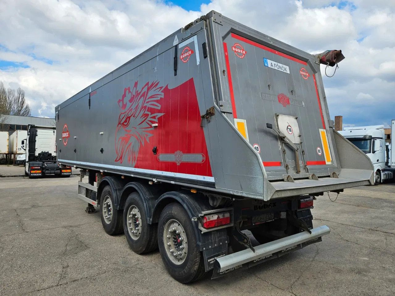 Bodex KIS3B 40m3 - Tipper semi-trailer: picture 5 Bodex KIS3B 40m3 - Tipper semi-trailer: picture 5