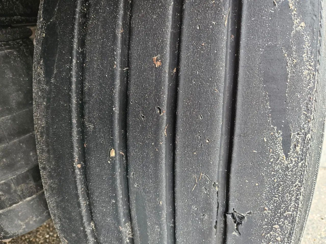 Curtainsider semi-trailer Krone SD, Tail Lift, Lifting Axle: picture 15 Curtainsider semi-trailer Krone SD, Tail Lift, Lifting Axle: picture 15