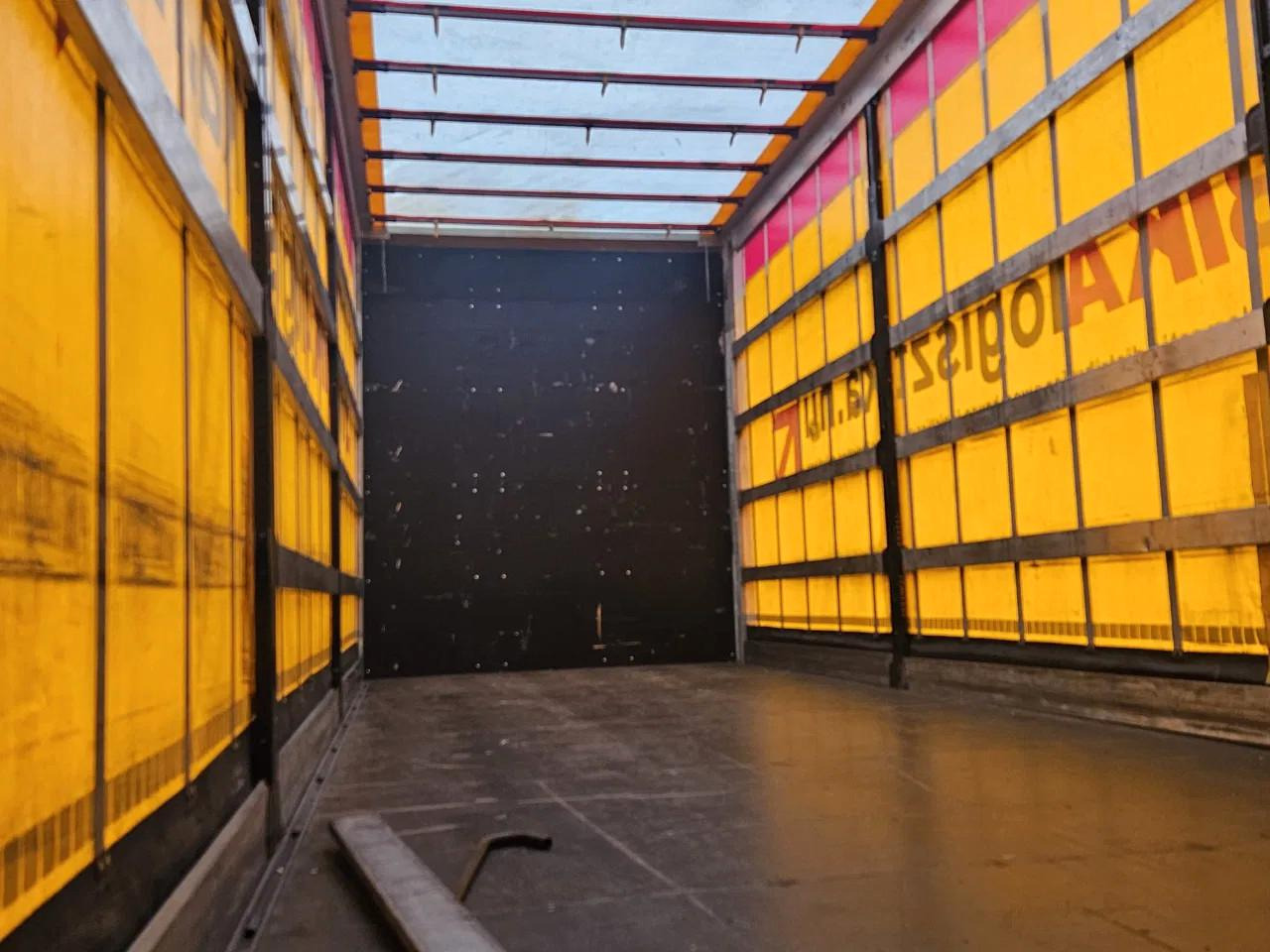 MAN TGL 12.250 4 units - Curtain side truck: picture 5 MAN TGL 12.250 4 units - Curtain side truck: picture 5