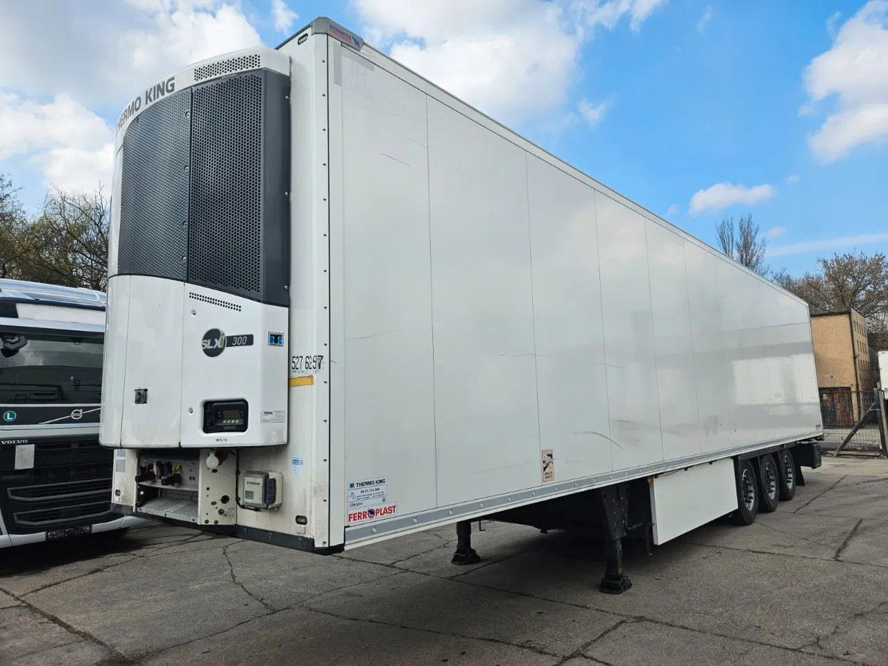 Schmitz Cargobull SCB S3B Doppel Stock ThermoKing 4779h Lifting Ax - Refrigerator semi-trailer: picture 1 Schmitz Cargobull SCB S3B Doppel Stock ThermoKing 4779h Lifting Ax - Refrigerator semi-trailer: picture 1