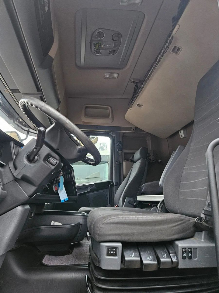 Scania R410 Mega StandKlima Highline - 4 units in stock - Tractor unit: picture 5 Scania R410 Mega StandKlima Highline - 4 units in stock - Tractor unit: picture 5