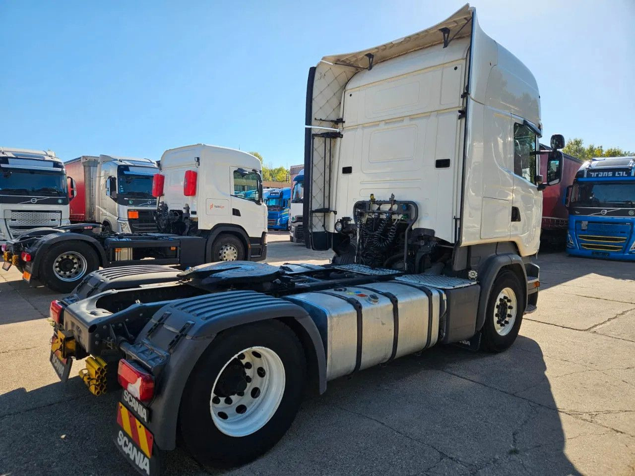 Scania R410 Standard-Topline-Opti Cruise - Tractor unit: picture 3 Scania R410 Standard-Topline-Opti Cruise - Tractor unit: picture 3