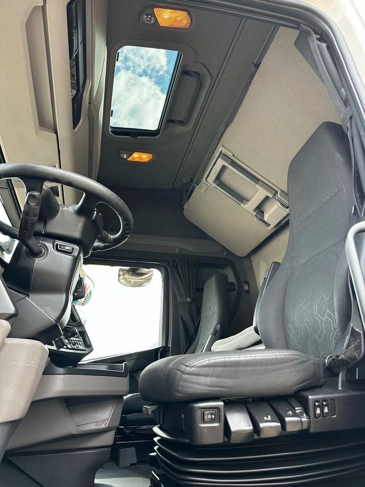 Scania S450 Standard-Digital Display, StandKlima, Retar - Tractor unit: picture 5 Scania S450 Standard-Digital Display, StandKlima, Retar - Tractor unit: picture 5