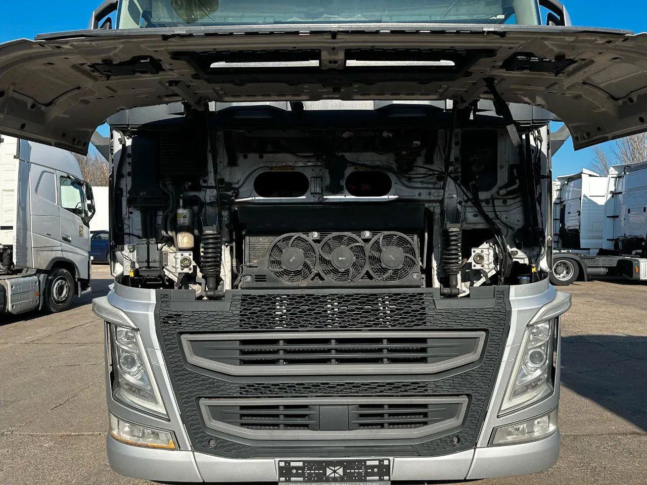 Volvo FH 500 ADR, I-Park, Alloy w. Leather seats, TV s - Tractor unit: picture 5 Volvo FH 500 ADR, I-Park, Alloy w. Leather seats, TV s - Tractor unit: picture 5