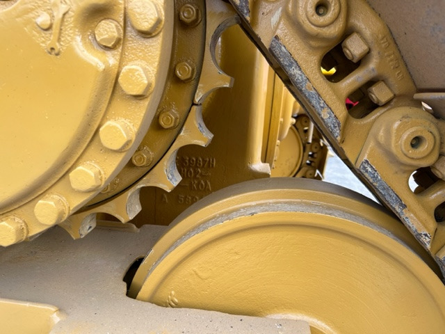 Bulldozer CATERPILLAR CAT D5H: picture 8