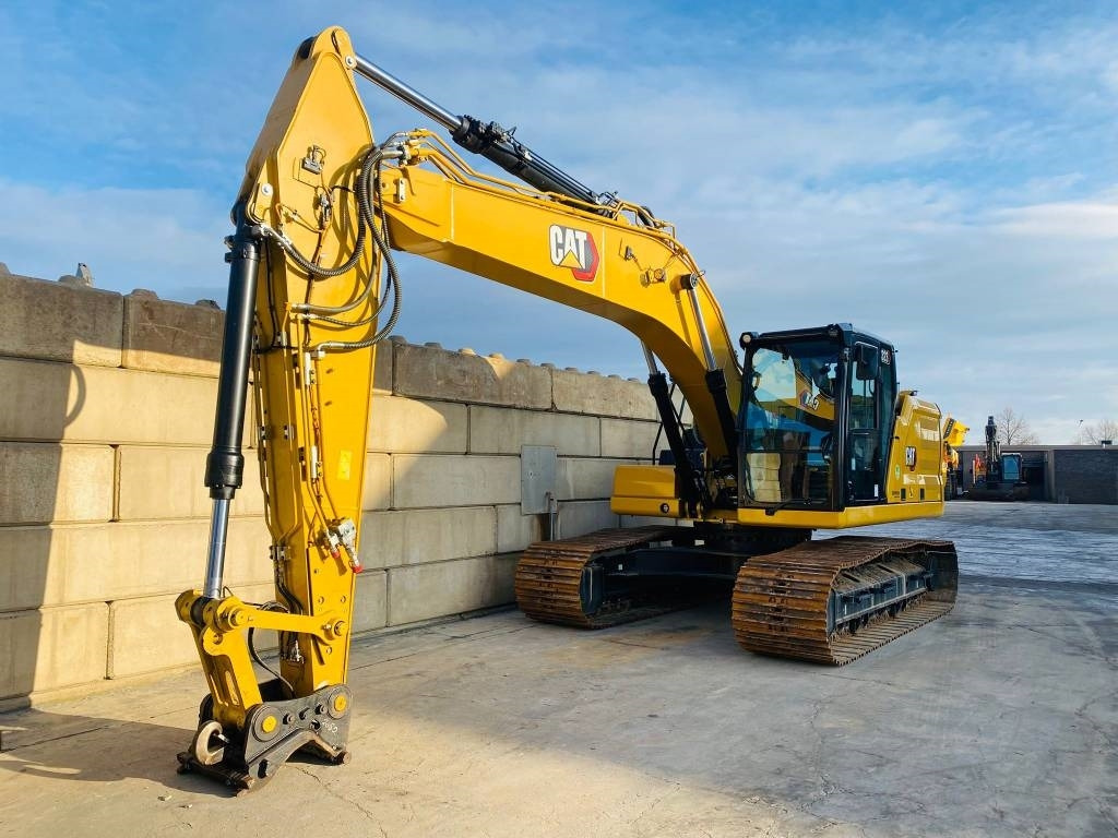 CAT 323 - Crawler excavator: picture 3 CAT 323 - Crawler excavator: picture 3