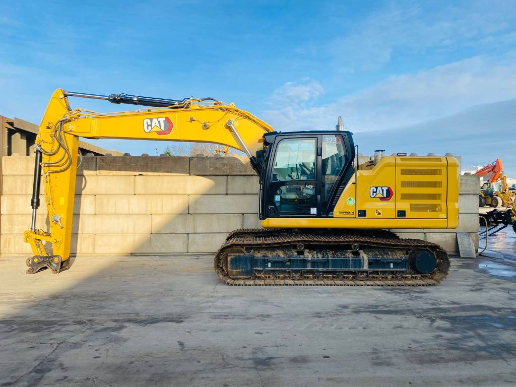 CAT 323 - Crawler excavator: picture 1 CAT 323 - Crawler excavator: picture 1