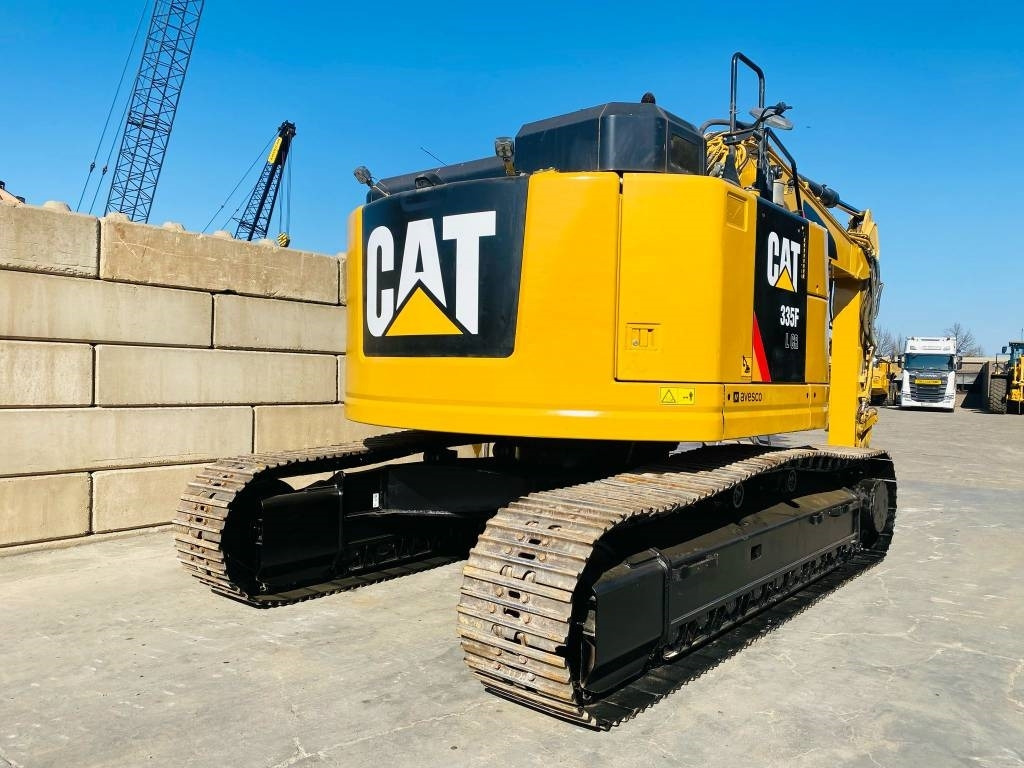 CAT 335 F L CR - Crawler excavator: picture 5 CAT 335 F L CR - Crawler excavator: picture 5