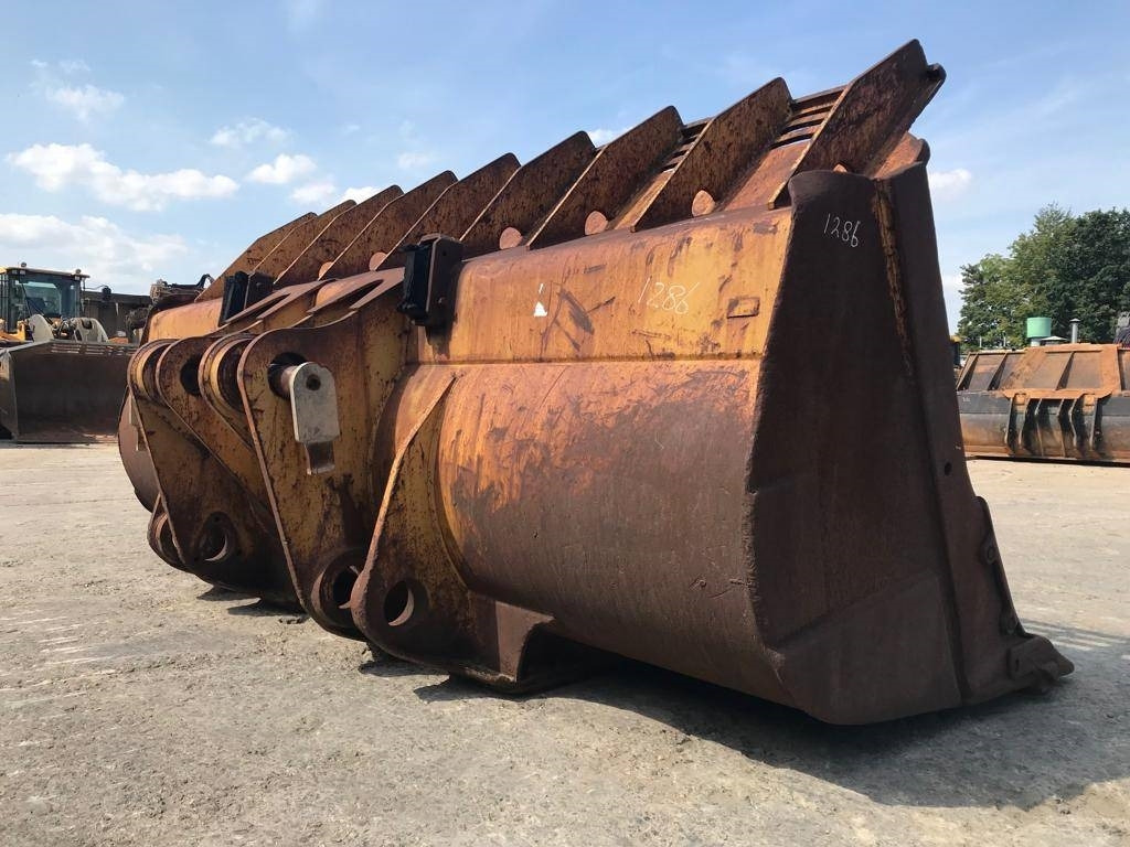 CAT 992D - Bucket for Construction machinery: picture 5 CAT 992D - Bucket for Construction machinery: picture 5