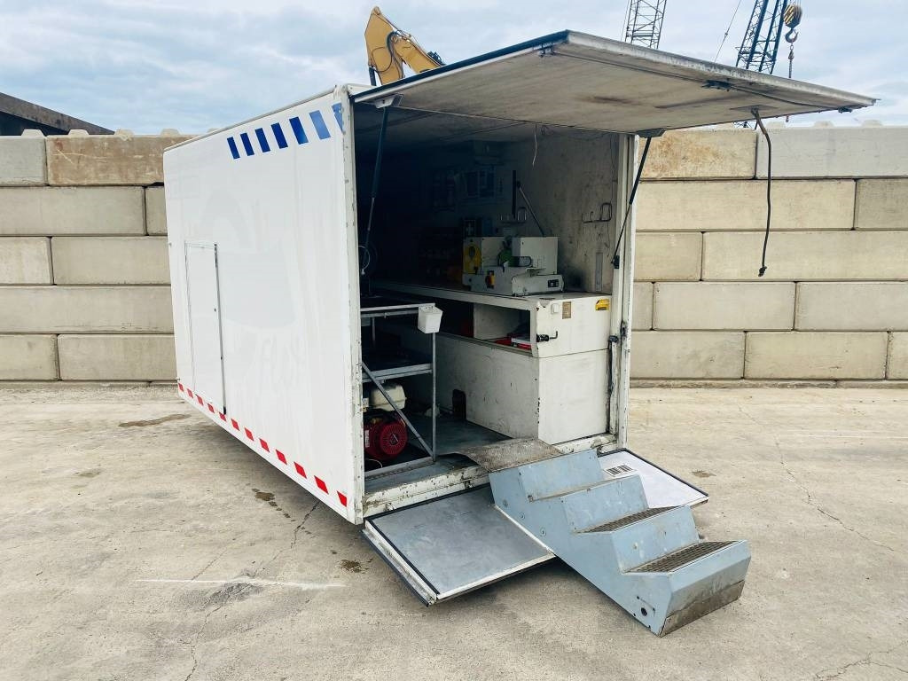 Mercedes-Benz Sprinter mobile workshop - Box truck: picture 1 Mercedes-Benz Sprinter mobile workshop - Box truck: picture 1