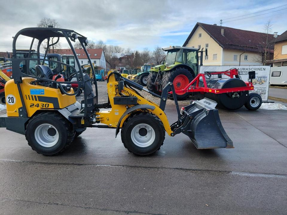 Schäffer 2430 Stunden 500 Hoflader Radlader Lader Schaufellader - Compact loader: picture 3 Schäffer 2430 Stunden 500 Hoflader Radlader Lader Schaufellader - Compact loader: picture 3