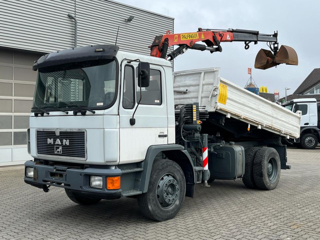 MAN MAN F90 2-Achs Kipper Kran 18.232 FK Palf. PK 8000 - Tipper, Crane truck: picture 1 MAN MAN F90 2-Achs Kipper Kran 18.232 FK Palf. PK 8000 - Tipper, Crane truck: picture 1