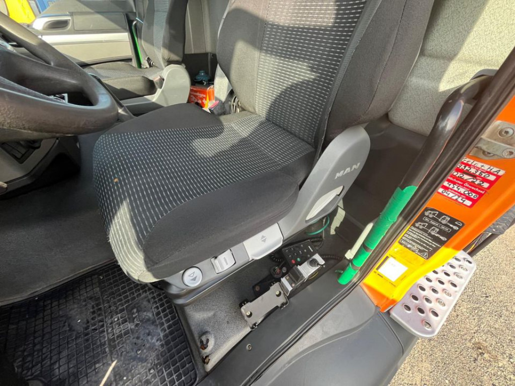 MAN MAN TG-S Abrollkipper mit Kran 26.400 6x4H-2 BL Lift/Lenk leasing MAN MAN TG-S Abrollkipper mit Kran 26.400 6x4H-2 BL Lift/Lenk: picture 11