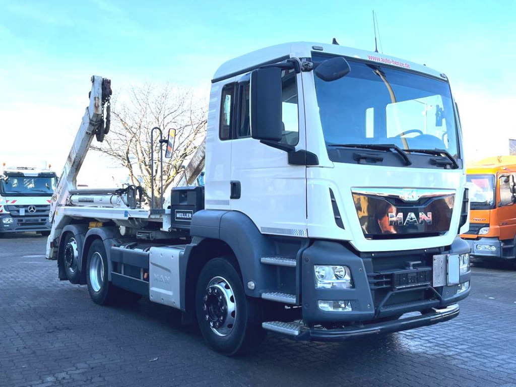 MAN TG-S Absetzkipper 26.440 BL 6x2 Meiller Funk - Skip loader truck: picture 2 MAN TG-S Absetzkipper 26.440 BL 6x2 Meiller Funk - Skip loader truck: picture 2