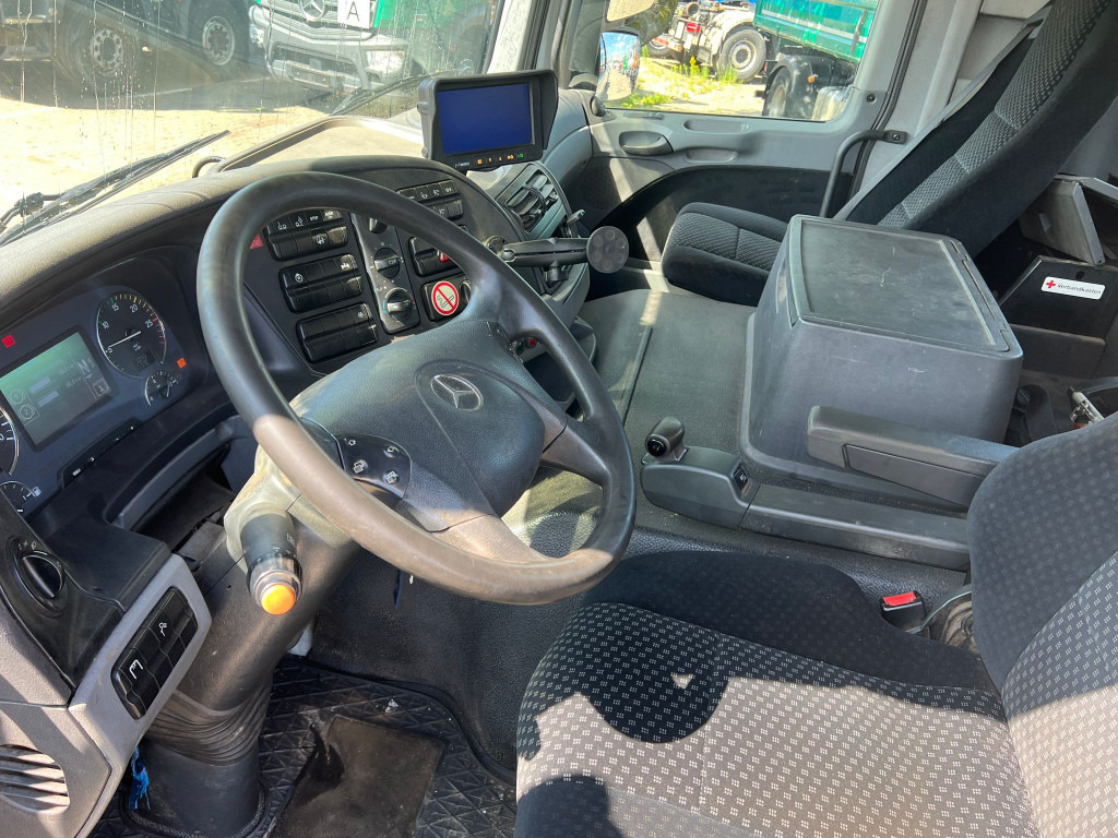 MERCEDES-BENZ Mercedes-Benz Actros Abrollkipper mit Kran 2541 L 6x2 Funk+Greiferst - Hook lift truck, Crane truck: picture 5 MERCEDES-BENZ Mercedes-Benz Actros Abrollkipper mit Kran 2541 L 6x2 Funk+Greiferst - Hook lift truck, Crane truck: picture 5