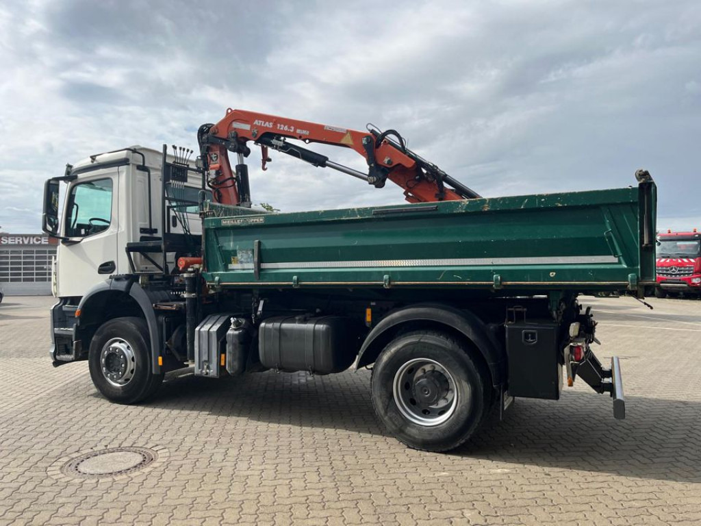 MERCEDES-BENZ Mercedes-Benz Arocs 2-Achs Kipper Kran 1835 K Atlas 126.3 - Tipper, Crane truck: picture 3 MERCEDES-BENZ Mercedes-Benz Arocs 2-Achs Kipper Kran 1835 K Atlas 126.3 - Tipper, Crane truck: picture 3