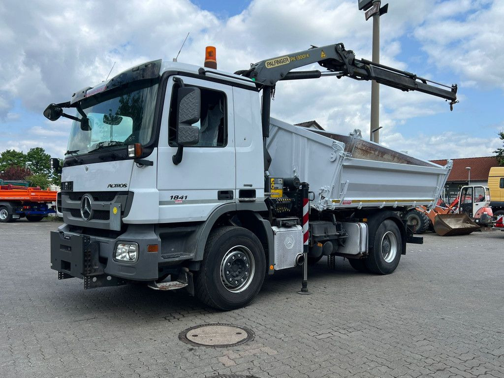 Mercedes-Benz Actros 1841 K 2-Achs Kipper Kran Funk/2xhydr+Gre Mercedes-Benz Actros 1841 K 2-Achs Kipper Kran Funk/2xhydr+Gre - Tipper, Crane truck: picture 1 Mercedes-Benz Actros 1841 K 2-Achs Kipper Kran Funk/2xhydr+Gre Mercedes-Benz Actros 1841 K 2-Achs Kipper Kran Funk/2xhydr+Gre - Tipper, Crane truck: picture 1