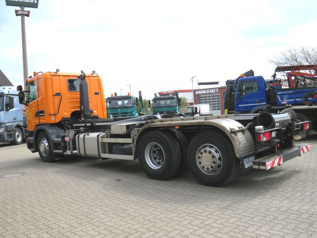 SCANIA (S) SCANIA (S) G Abrollkipper 410 LB 6x2*4HNA Lift+Lenkachse 289TKM - Hook lift truck: picture 3 SCANIA (S) SCANIA (S) G Abrollkipper 410 LB 6x2*4HNA Lift+Lenkachse 289TKM - Hook lift truck: picture 3