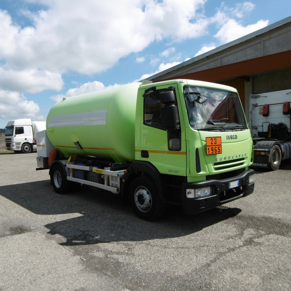 IVECO LPG GAS Tank - Tanker truck: picture 1 IVECO LPG GAS Tank - Tanker truck: picture 1
