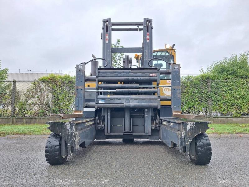 Combilift C8000-15 - 4-way reach truck: picture 3 Combilift C8000-15 - 4-way reach truck: picture 3