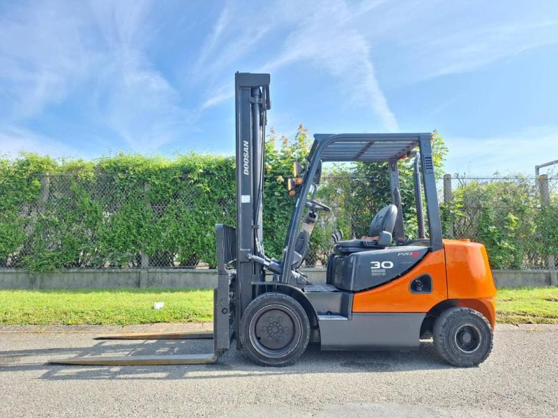 Doosan D30S 5 - Diesel forklift: picture 3 Doosan D30S 5 - Diesel forklift: picture 3