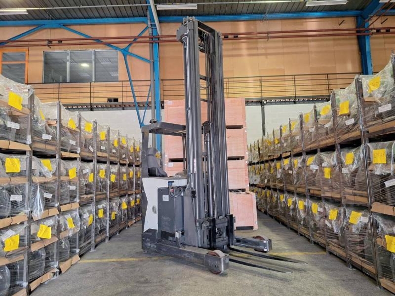 UniCarriers UHD-200-DTFVXF-955 - Reach truck: picture 2 UniCarriers UHD-200-DTFVXF-955 - Reach truck: picture 2