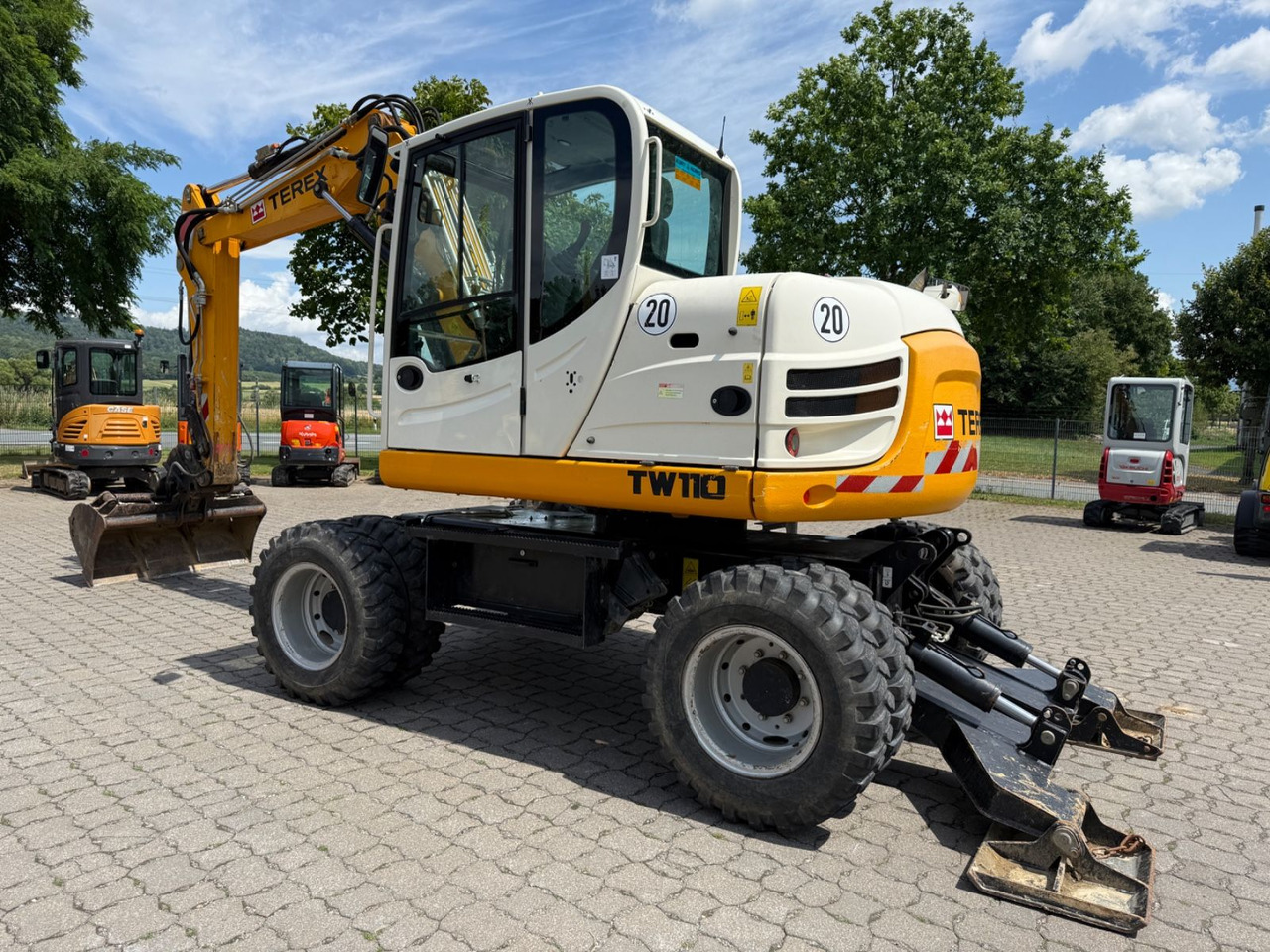 Terex TW 110, Bj 14, 2265 BH, VA, SWE, 4 TL, 1 GLV - Wheel excavator: picture 4 Terex TW 110, Bj 14, 2265 BH, VA, SWE, 4 TL, 1 GLV - Wheel excavator: picture 4