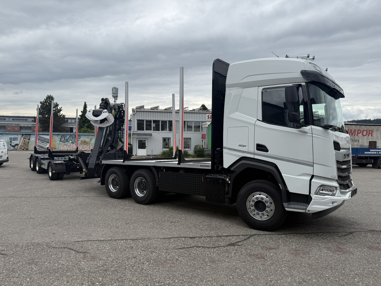 DAF XF FAT XF 530 - Timber truck, Crane truck: picture 1 DAF XF FAT XF 530 - Timber truck, Crane truck: picture 1