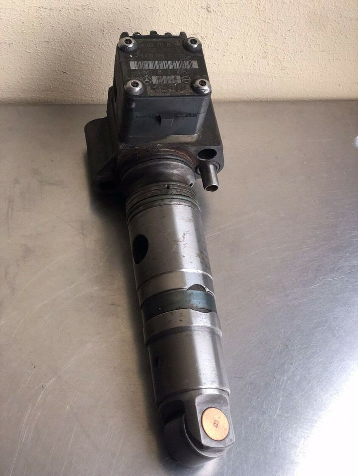 Mercedes Benz Einspritzpumpe - Injector for Truck: picture 1 Mercedes Benz Einspritzpumpe - Injector for Truck: picture 1
