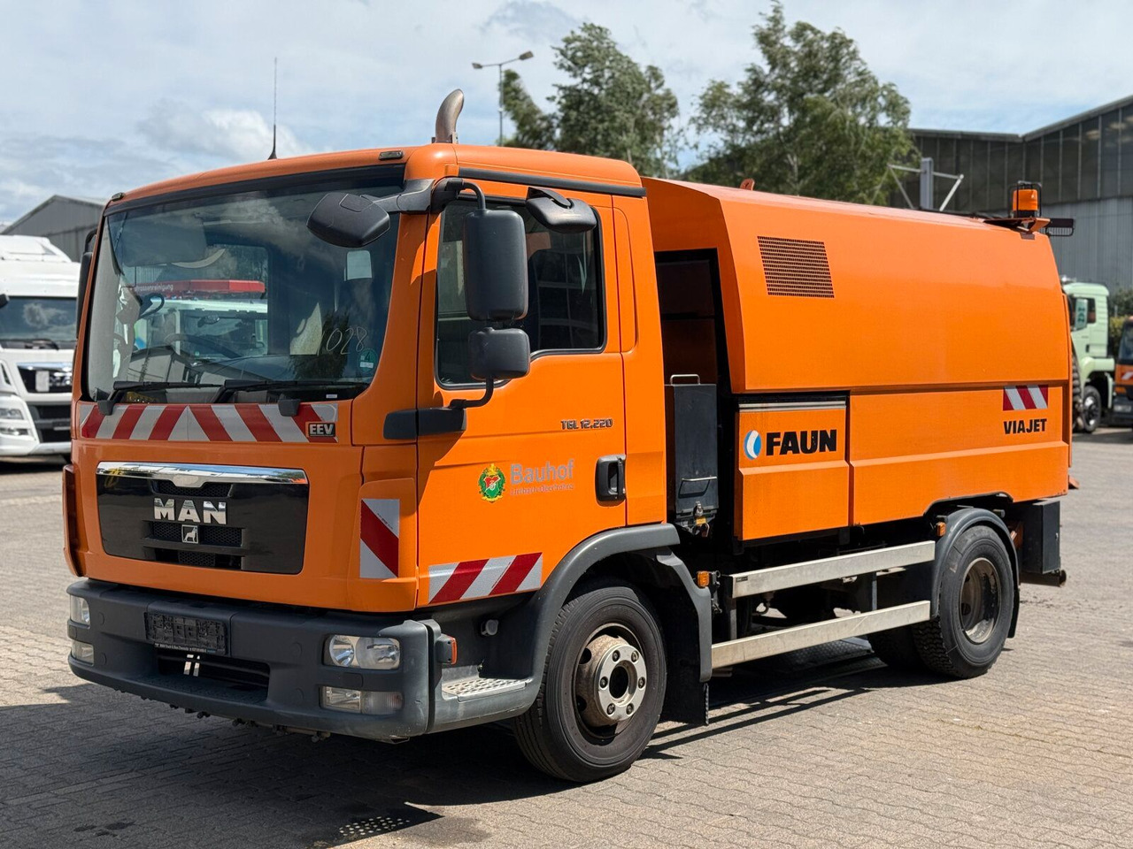 Road sweeper MAN 12.220 4x2 BL Kehrmaschine Viajet 5RHS: picture 7