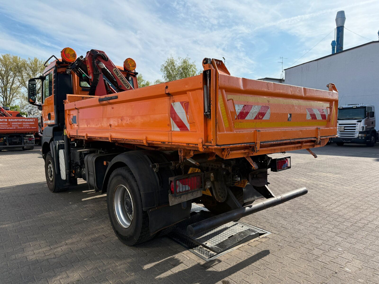 MAN TGA 18.360 4x4 Dreiseiten-Kipper Kran PALFINGER - Crane truck: picture 5 MAN TGA 18.360 4x4 Dreiseiten-Kipper Kran PALFINGER - Crane truck: picture 5