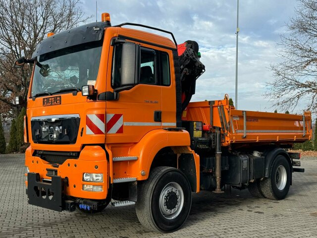 MAN TGS 18.360 4x4 Kipper Kran PALFINGER Winterd. - Tipper, Crane truck: picture 1 MAN TGS 18.360 4x4 Kipper Kran PALFINGER Winterd. - Tipper, Crane truck: picture 1