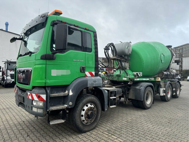 Concrete mixer truck MAN TGS 18.440 4x4H Eur 5 + Betonauf. Schwing 10 m3: picture 8