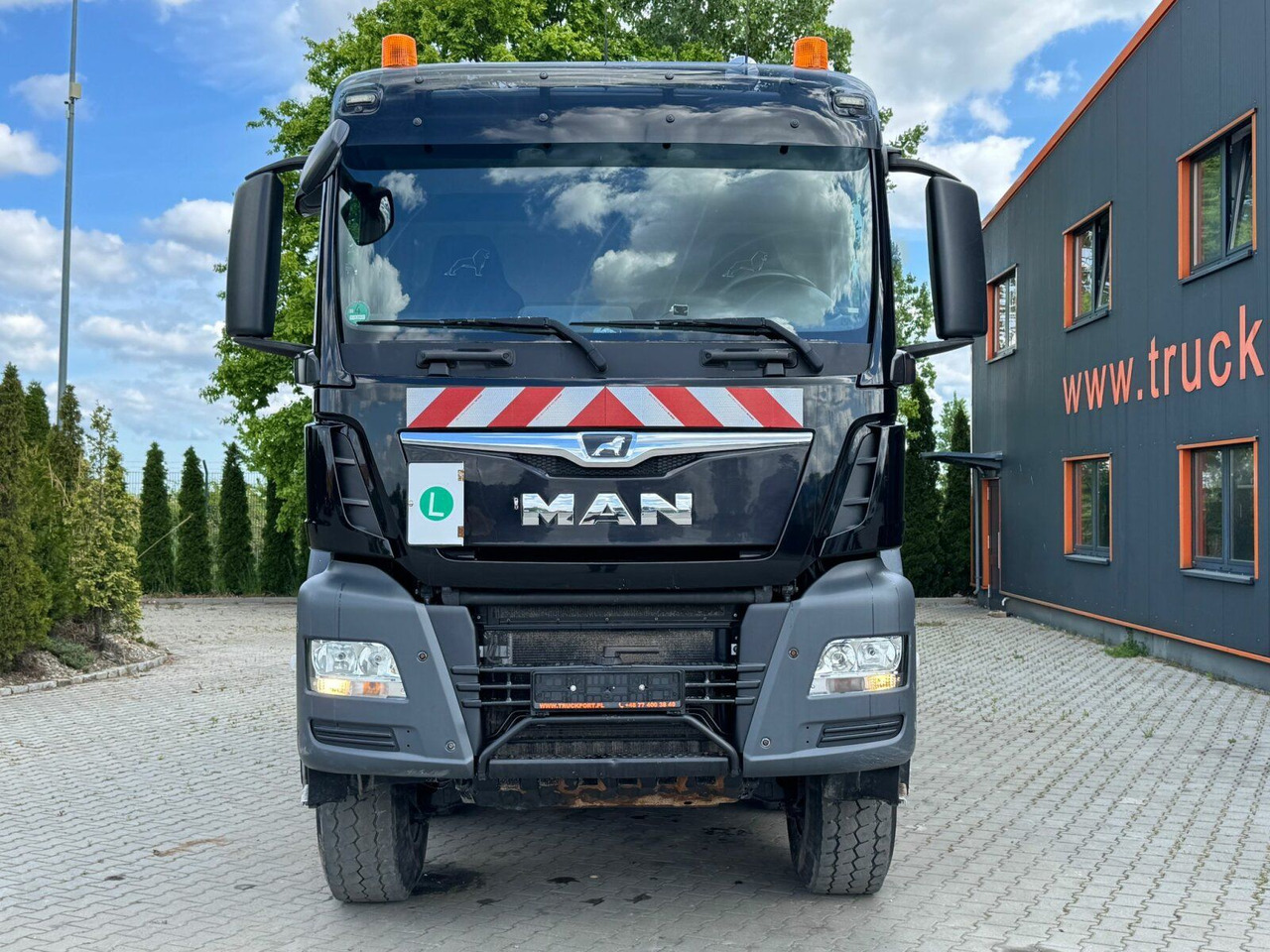 MAN TGS 35.460 8x6 BB Muldenkipper Meiller - Skip loader truck: picture 3 MAN TGS 35.460 8x6 BB Muldenkipper Meiller - Skip loader truck: picture 3