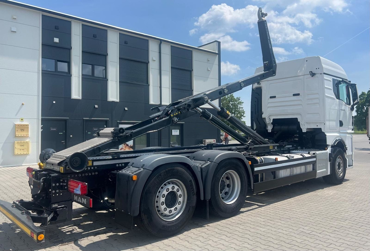 MAN TGX 26.520 6x2 Abrollkipper MEILLER RS 21.70 - Hook lift truck: picture 3 MAN TGX 26.520 6x2 Abrollkipper MEILLER RS 21.70 - Hook lift truck: picture 3