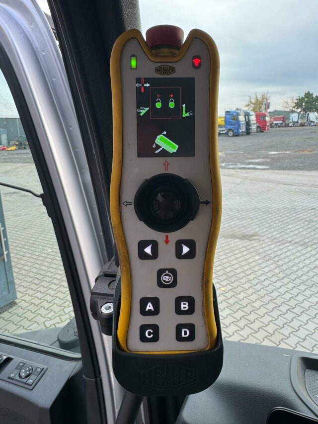 Mercedes-Benz ACTROS 2546 6x2 Abrollkip Kran Palfinger Q150Z95 - Hook lift truck, Crane truck: picture 2 Mercedes-Benz ACTROS 2546 6x2 Abrollkip Kran Palfinger Q150Z95 - Hook lift truck, Crane truck: picture 2
