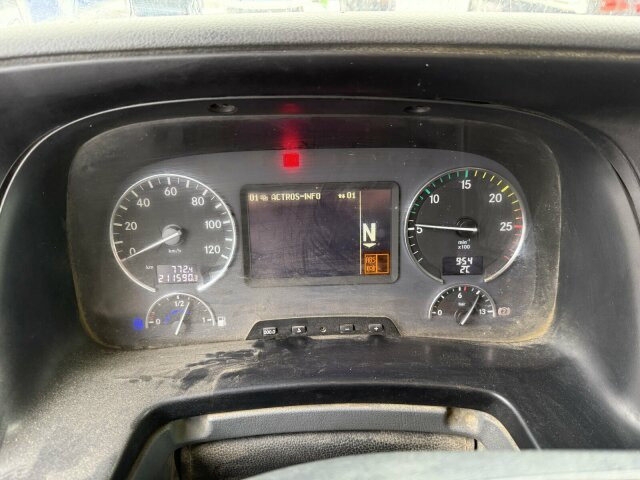 Mercedes-Benz ACTROS 3336 6x4 Kipper Kran HIAB 144 B-3 - Tipper, Crane truck: picture 2 Mercedes-Benz ACTROS 3336 6x4 Kipper Kran HIAB 144 B-3 - Tipper, Crane truck: picture 2