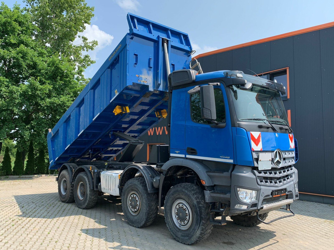 Mercedes-Benz AROCS 4145 8x8 EURO6 Muldenkipper TOP! - Tipper: picture 2 Mercedes-Benz AROCS 4145 8x8 EURO6 Muldenkipper TOP! - Tipper: picture 2