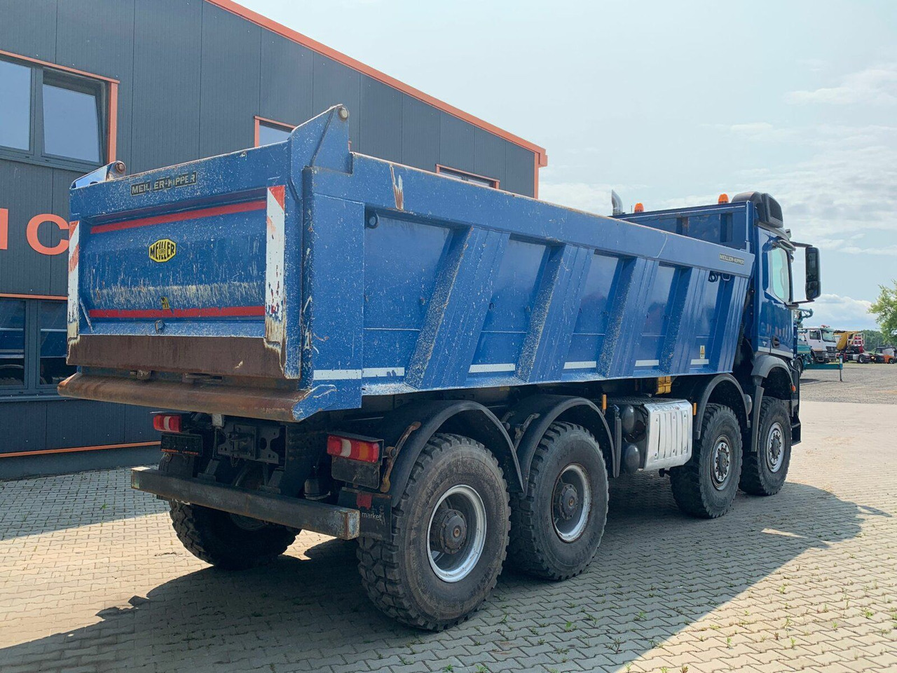 Mercedes-Benz AROCS 4145 8x8 EURO6 Muldenkipper TOP! - Tipper: picture 5 Mercedes-Benz AROCS 4145 8x8 EURO6 Muldenkipper TOP! - Tipper: picture 5