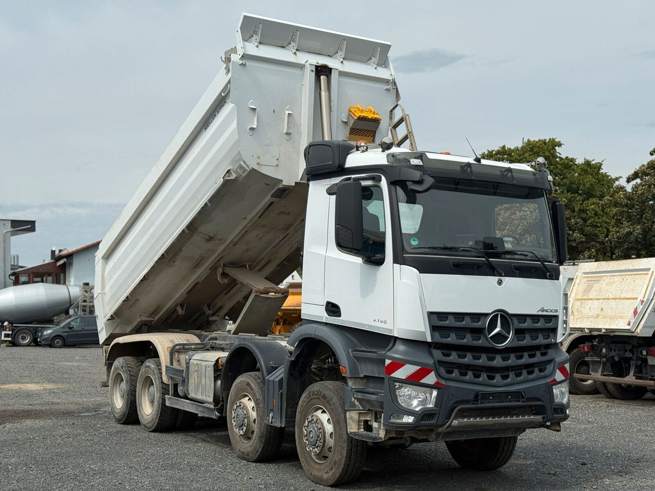 Mercedes-Benz AROCS 4145 8x8 Meiller Muldenkipper - Skip loader truck: picture 2 Mercedes-Benz AROCS 4145 8x8 Meiller Muldenkipper - Skip loader truck: picture 2